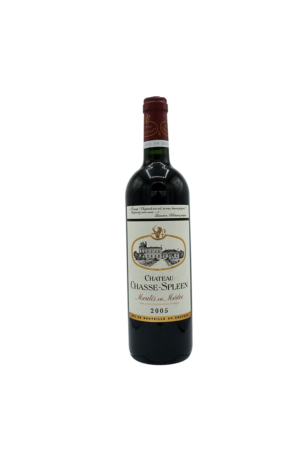 Château Chasse Spleen - 2005, bouquet harmonieux de fruits compotés, chair ample et dense avec une longue persistance sur les fruits mûrs.